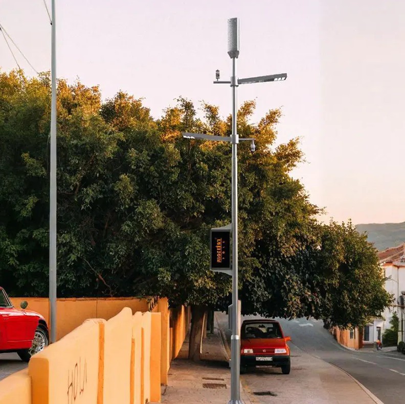 How Does a Smart Light Pole Work?